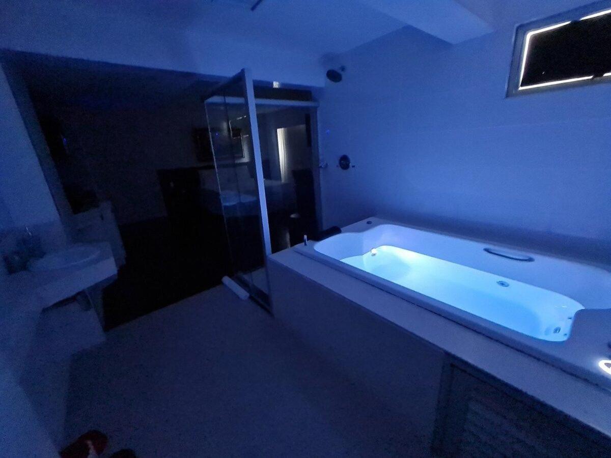 Апартаменти Jacuzzi Privativa No Coracao Da Pampulha Белу-Оризонті Екстер'єр фото